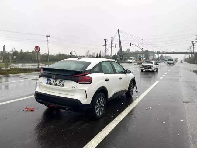 Sakarya'da yağışlı hava kazaya sebep oldu