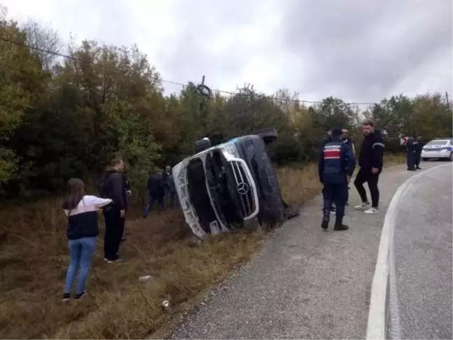 Tekirdağ'da Yolcu Minibüsü Devrildi: 16 Yaralı