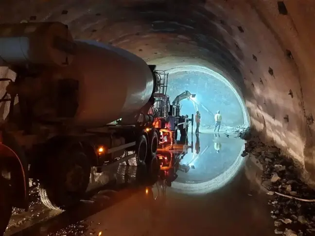 Zonguldak-Filyos ve Kilimli-Muslu arasında 2 bin 324 metrelik tünel açıldı