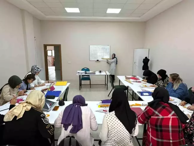 Çorum Belediyesi Moda Tasarım ve El Sanatları Atölyeleriyle Kadınlara Meslek Sahibi Yapıyor