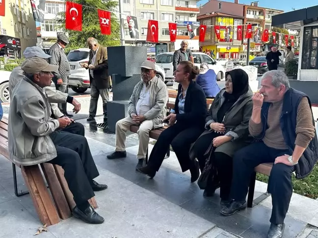 Bakan Köse vatandaşların sorunlarını dinliyor