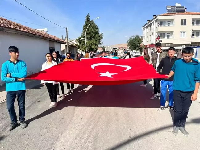 Malatya'da Cumhuriyet'in 100. yılı kutlamaları kapsamında kortej yürüyüşü yapıldı