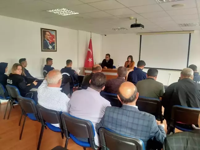 Malatya Kale ilçesinde muhtarlara aile eğitimi semineri verildi