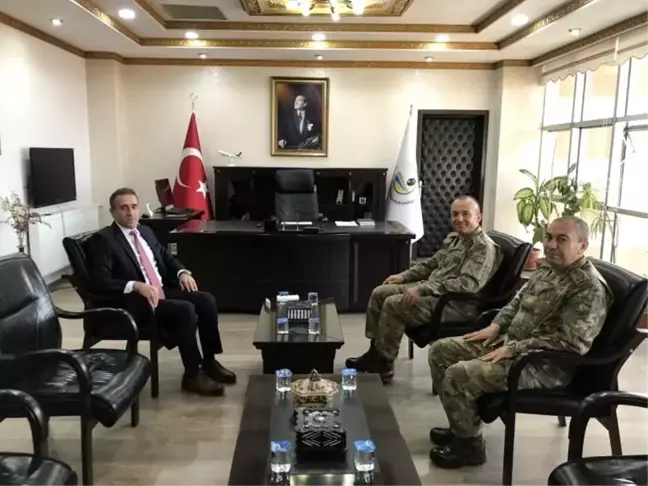 19. Komando Tugay Komutanı Tuğgeneral Ergün Fidan, Kaymakam İlyas Memiş'i ziyaret etti