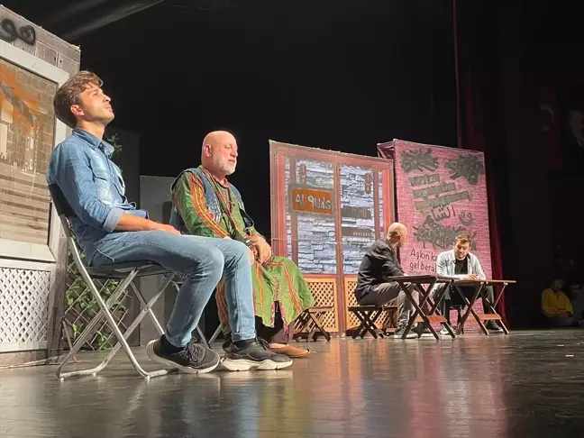 İsrail'in Filistin'e zulmüne dikkat çeken tiyatro oyunu galası yapıldı