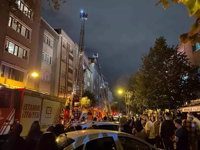 Şişli'de 7 Katlı Binanın Çatı Katında Çıkan Yangın Söndürüldü