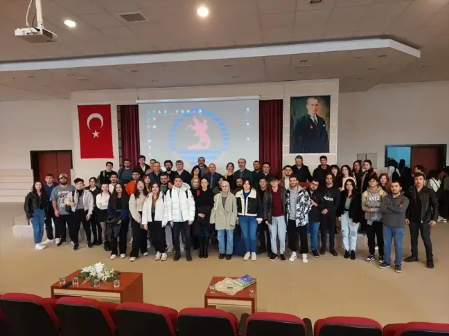 TSE Karadeniz Bölge Koordinatörü Öğrencilere Konferans Verdi