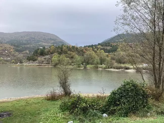 Çubuk Gölü Tabiat Parkı Sonbahar Renkleriyle Misafirlerini Bekliyor