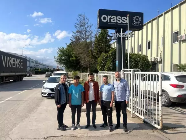 İnegöl Belediyesi Engelsiz Sosyal Yaşam Merkezi'nde Öğrenciler İş Hayatına Atılıyor
