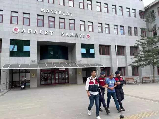 Antalya'da Uyuşturucu İmalatçısı Tutuklandı