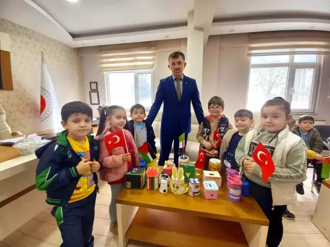 Ordu'da Kur'an kursu öğrencileri Filistinli çocuklar için bağış yaptı
