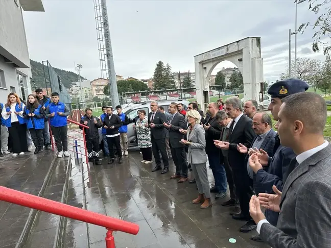 Ayancık'ta 15 Temmuz şehidi Ömer Can Açıkgöz'ün adı gençlik merkezine verildi