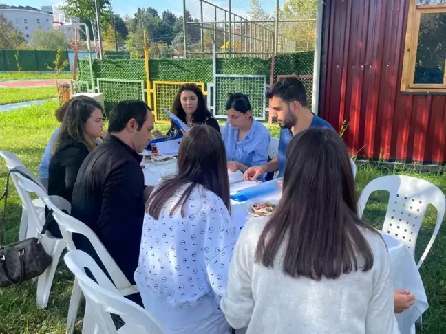 İzmit Belediyesi Otizm Spor ve Yaşam Evi'nde Kabul Komisyonu Değerlendirmelerine Devam Ediyor