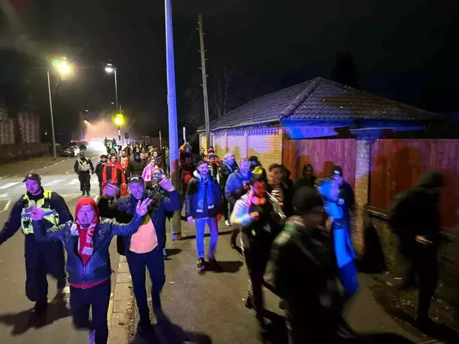 Türk Taraftarlar Galler Maçını Heyecanla Bekliyor