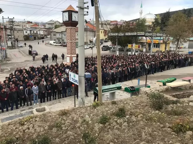 Konya'da trafik kazasında aynı aileden 4 kişi hayatını kaybetti