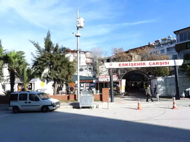 Hatay'ın Samandağ ilçesinde deprem sonrası esnafa devlet desteği