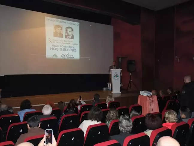 Devrek Belediyesi Rüştü Onur Şiir ve Müfide Güzin Anadol Öykü Ödülleri Sahiplerine Verildi