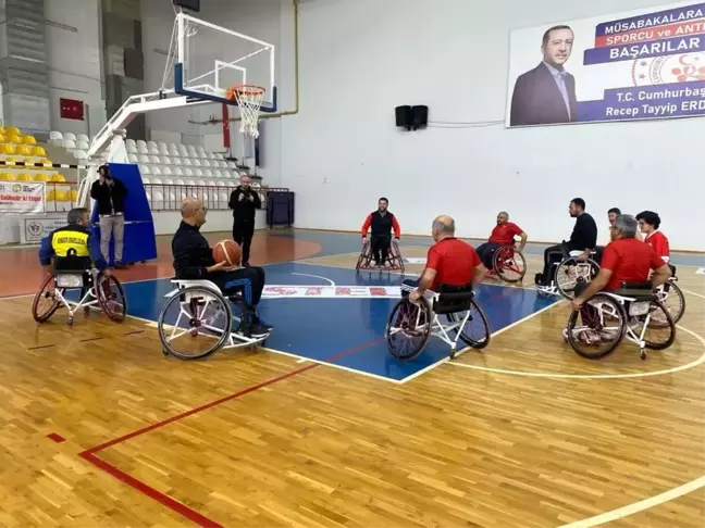 Sorgun Kaymakamı Engellilerle Basketbol ve Voleybol Maçı Yaptı