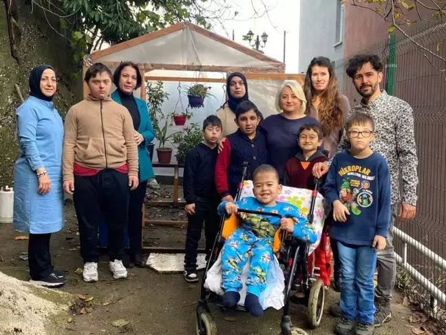 Zonguldak'ta Özel Eğitim Okulu Öğrencileri Fidan Dikti