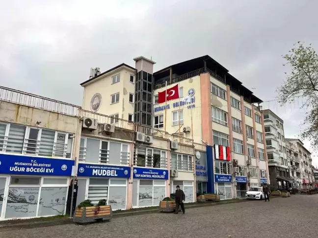Bursa'da Mudanya Belediye Binası Deprem Nedeniyle Boşaltıldı
