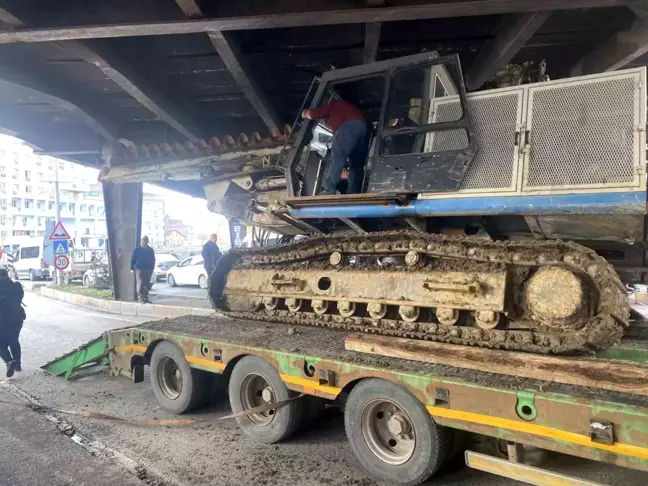 Zonguldak'ta Köprü Altında Kaza: Trafik Kilitlendi