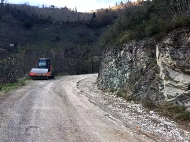 Ulubey'de Yol Bakım ve Onarım Çalışmaları Devam Ediyor