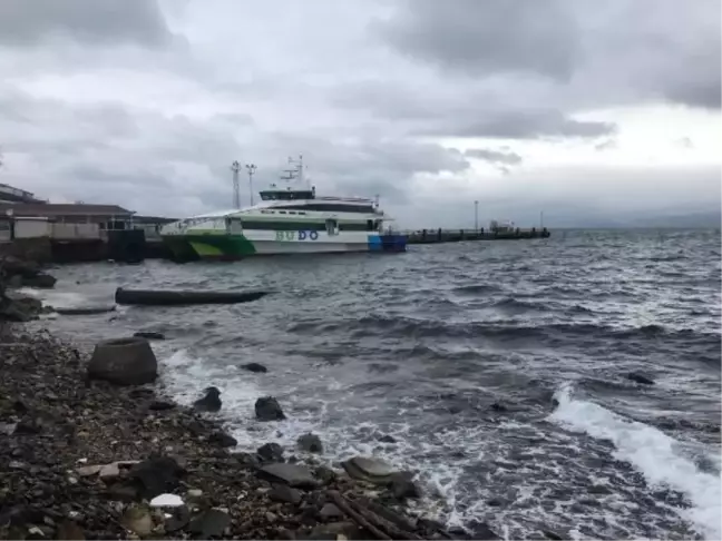 Marmara Denizi'nde Olumsuz Hava Koşulları Nedeniyle Feribot Seferleri İptal Edildi