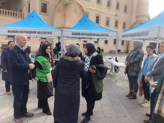 AK Parti Mardin Kadın Kolları Başkanı Sancar'dan Gazze için düzenlenen kermese ziyaret
