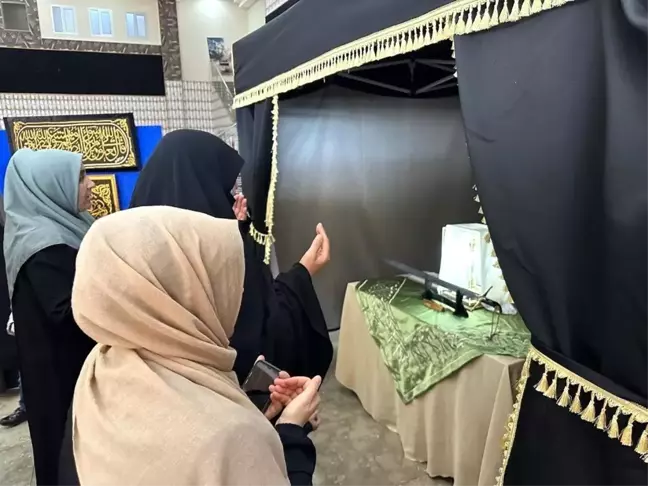 Dilovası'na Getirilen Sakal-ı Şerif ve Kutsal Emanetler Vatandaşlardan Büyük İlgi Gördü