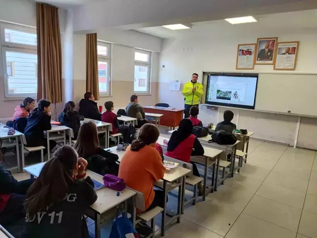 Elazığ'da öğrencilere trafik eğitimi verildi
