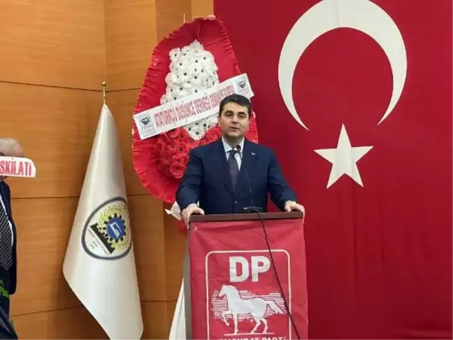 DP Genel Başkanı Gültekin Uysal: 'Çiftçilerimizden başlayarak, dar gelirli vatandaşlarımız sosyoekonomik statüsünü yitirdi'