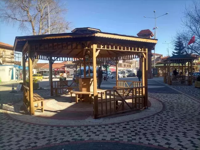 Bilecik'teki Yeni Park İlk Günden Çöplüğe Döndü