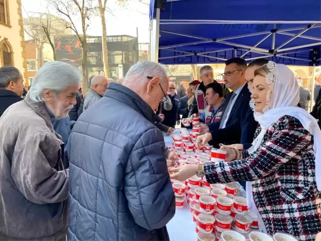 İzmit Belediyesi Şehitler İçin Mevlid-i Şerif Okuttu