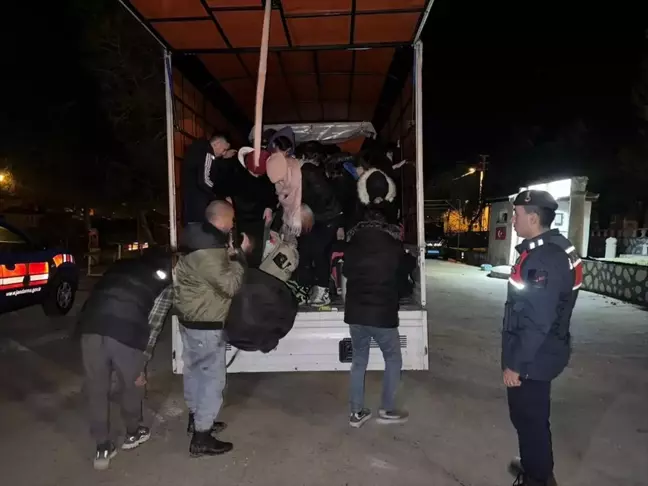 Çanakkale'de 41 Afganistan uyruklu düzensiz göçmen yakalandı