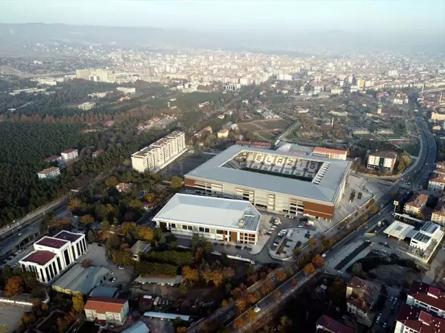 Elazığ Atatürk Stadı, 18 Branşta Spor Yapan Gençleri Uluslararası Müsabakalara Hazırlıyor