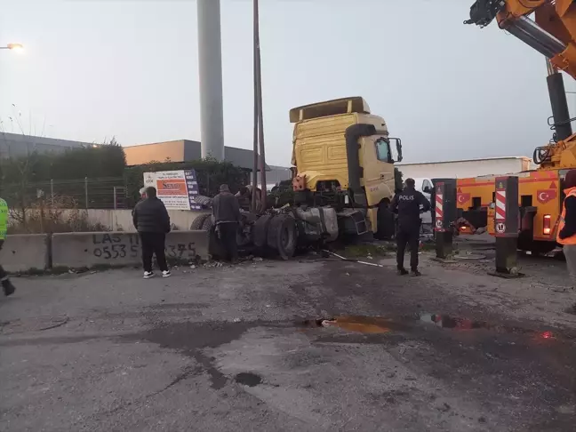 İzmir'de trafik kazasında 1 kişi hayatını kaybetti