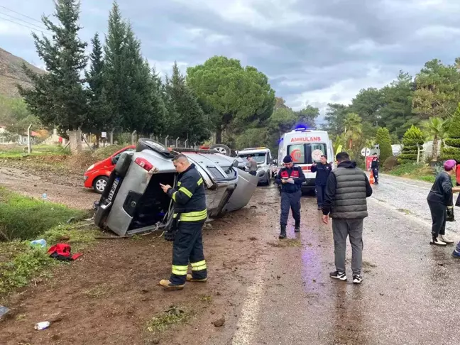 Marmaris'te kamyonet takla attı, şoför yaralı olarak kurtarıldı