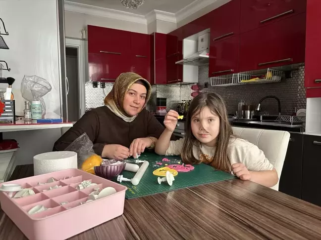 Serebral Palsili Kızının Tedavisi İçin Pasta Üreten Anne