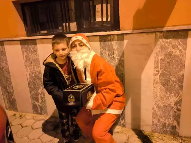 Eskişehirli Gönüllüler Hastanelerde Çocukları Ziyaret Etti