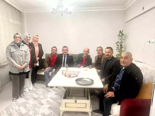 AK Parti Yıldırım İlçe Başkanlığı Engelli Bireylerin Doğum Gününü Kutladı