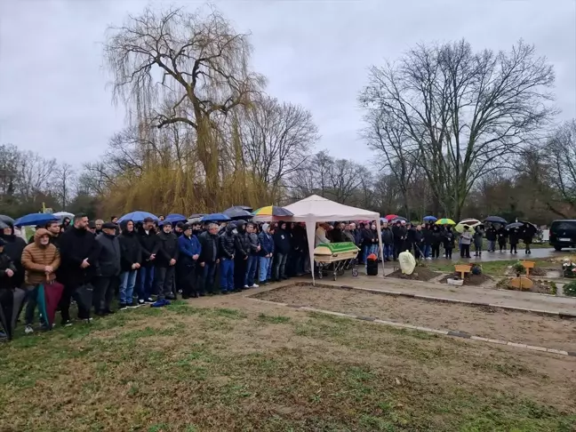 Almanya'da polis tarafından öldürülen Ertekin Özkan toprağa verildi