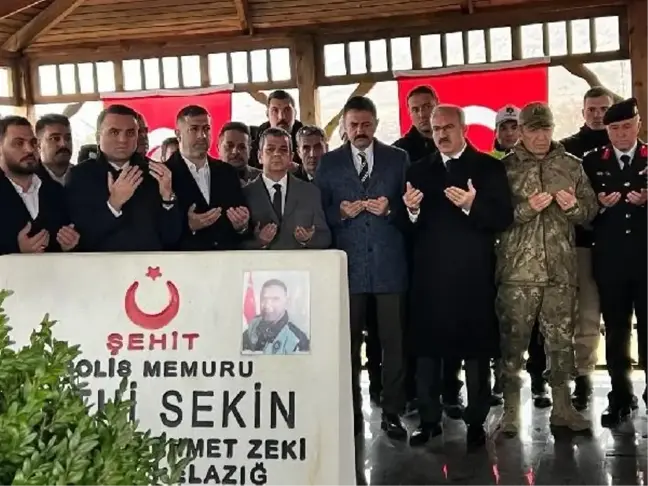 İzmir'de terör saldırısını önleyen polis memuru Fethi Sekin anıldı