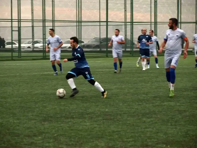 Amaratspor Yahyalı Gençlerbirliği'ni 4-2 yenerek liderliğini sürdürdü