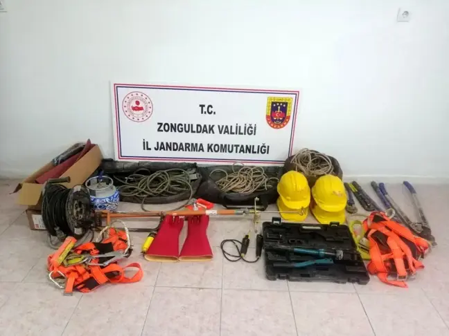 Zonguldak'ta İnşaat Şantiyesinden Hırsızlık Yapan Zanlı Yakalandı