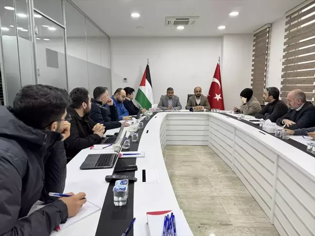 Hamas Yöneticisi Ebu Zuhri, ICJ'deki Soykırım Davasından Adaletli Bir Karar Çıkmasını İstiyor