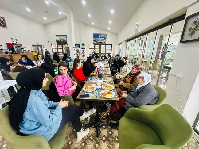 Artvin Şavşat'ta Yaşlılar için Moral Programı Düzenlendi