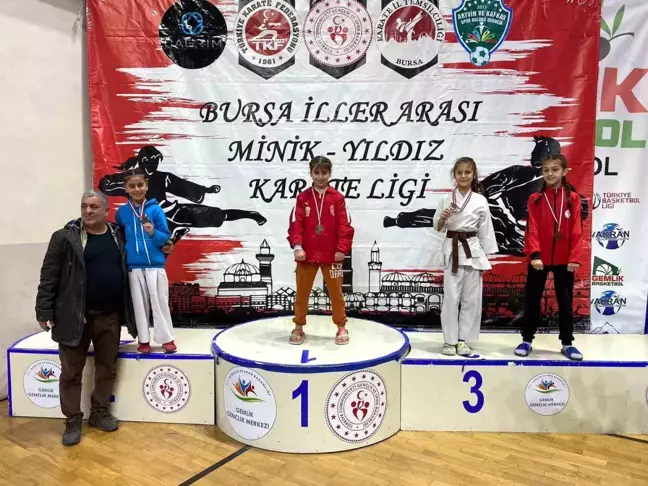 Manyas Belediye Karate Takımı Yıldızlar Karate Ligi'nde Başarılı