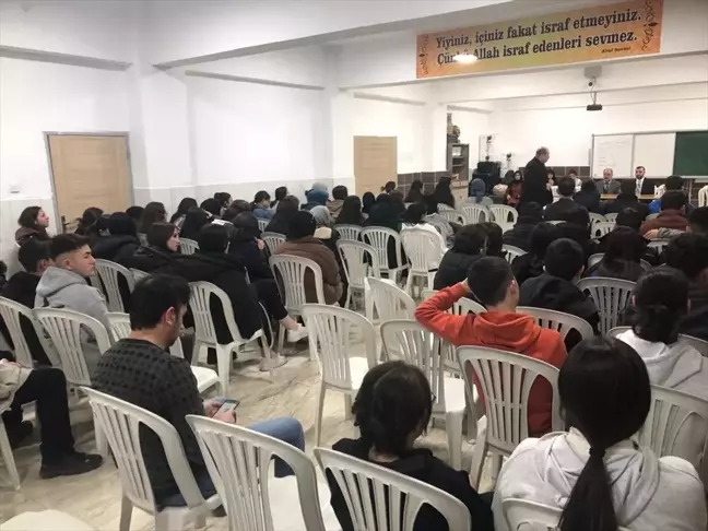 Sandıklı Hisar Mesleki ve Teknik Anadolu Lisesi'nde şehitler yad edildi