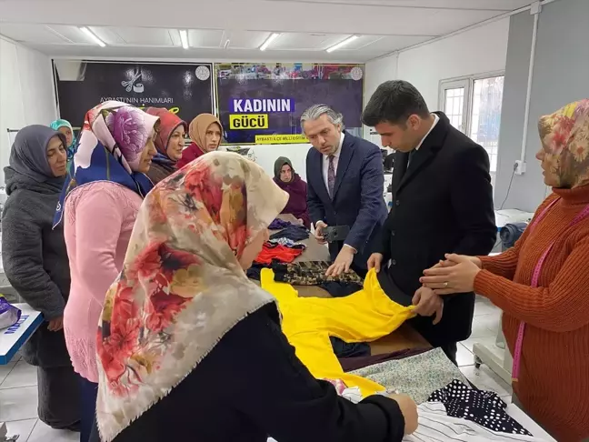 Gazze'deki Çocuklar İçin Kışlık Kıyafet Üretimi Başladı