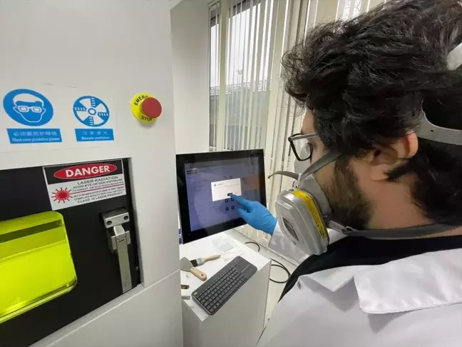 İstanbul'da 3 Boyutlu Yazıcıyla Kişiye Özel Kemik İmplantı Üretildi